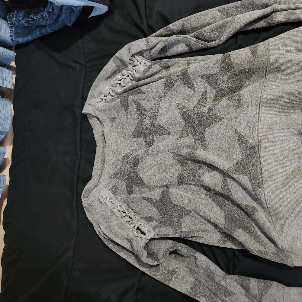 Gray Star Patterned Sweatshirt